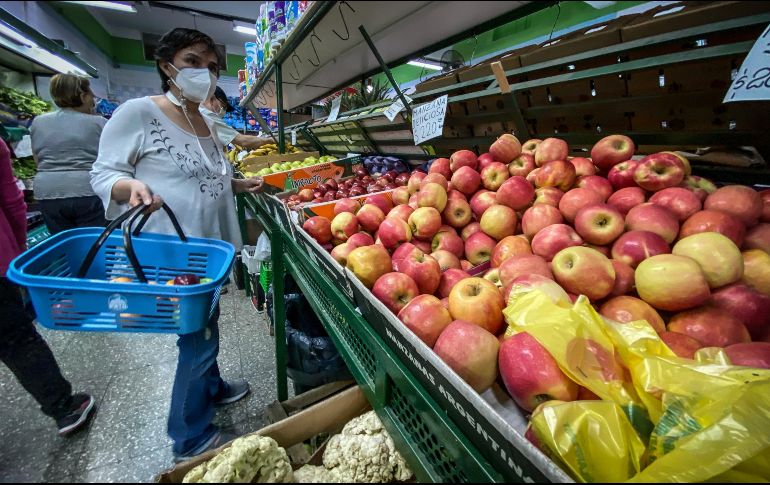 Suben los precios en los productos de la canasta básica. EFE/J. Roncoroni