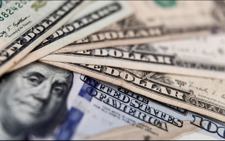 El tipo de cambio máximo de la semana alcanzó los 20.72 pesos por dólar. EFE/ARCHIVO