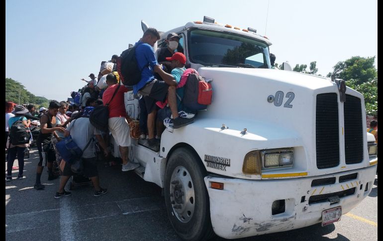 Al menos cuatro unidades fueron utilizadas por los migrantes. EFE/D. Ricardez