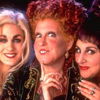 ¡Vuelven las brujas Sanderson! Revelan la primera imagen de "Hocus Pocus 2"