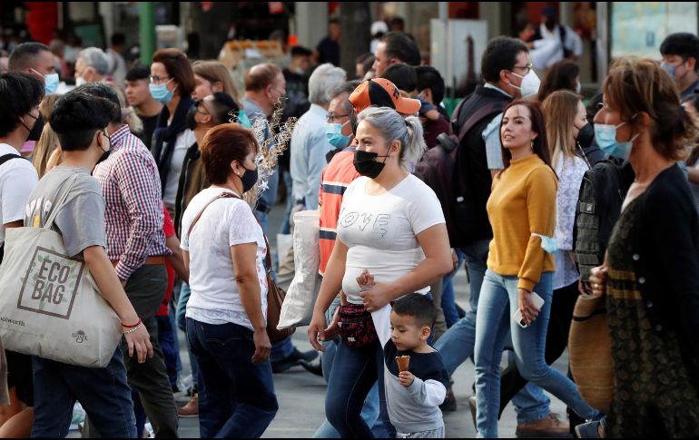 La ocupación media de camas generales en el país es del 17 % y del 15 % para camas de terapia intensiva. EFE/M. Guzmán