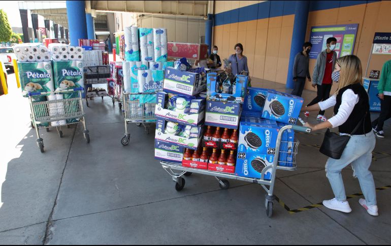 Lupita Vázquez estima que obtuvo un descuento de alrededor de 25% en el total de sus compras. EL INFORMADOR/A. Camacho