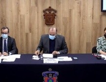 Villanueva (centro) informó que buscará reunirse con diputados locales, que tienen pendiente la revisión del paquete presupuestal. ESPECIAL /