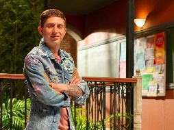 Papel picado de colores, calabazas, veladoras de San Judas Tadeo, un par de cervezas, quesadillas y hasta un plato de mole con pollo en dulce, forman parte la ofrenda realizada a 