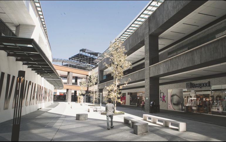 El centro comercial es parte del DistritoUrbano La Perla, de uso habitacional y comercial. Ofrecerá una amplia oferta gastronómica con diversos restaurantes, que incluyen alta cocina, fusión, tradicional, internacional, postres, repostería y confitería. EL INFORMADOR/G. Gallo