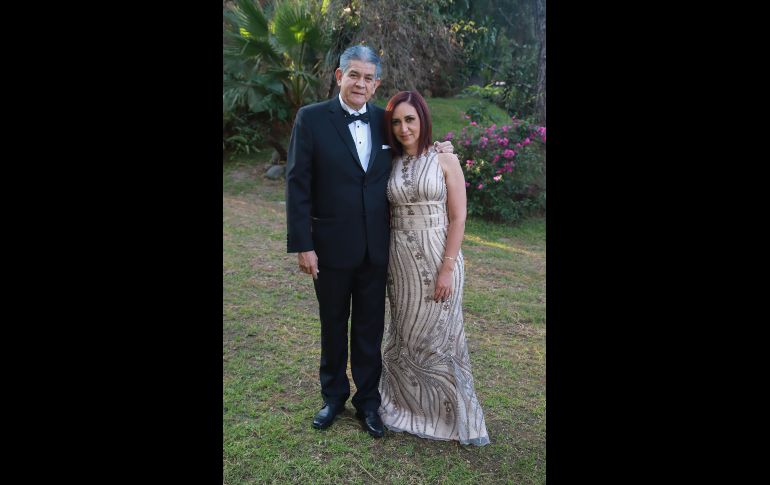 Alberto Valdez y Susana Fabián. GENTE BIEN JALISCO/TONY MARTÍNEZ