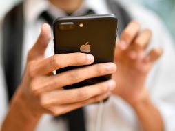 La medida se produce en momentos en que Apple enfrenta críticas y demandas por el estricto control de su 