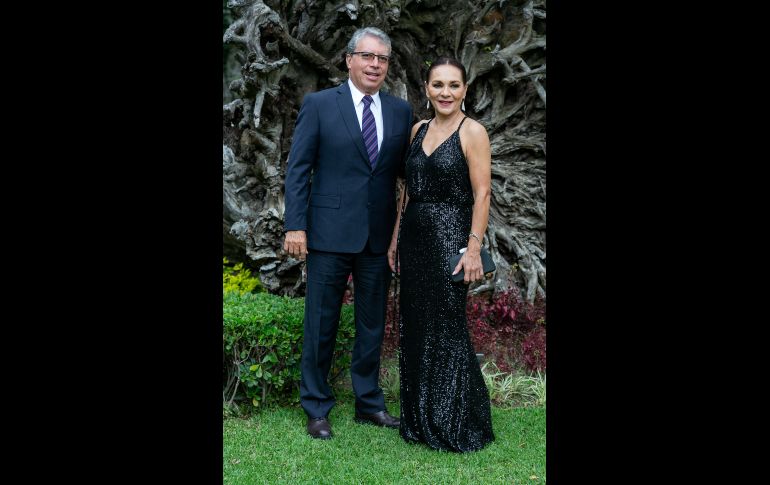 Hugo Barrera y Flor García. GENTE BIEN JALISCO/JORGE SOLTERO