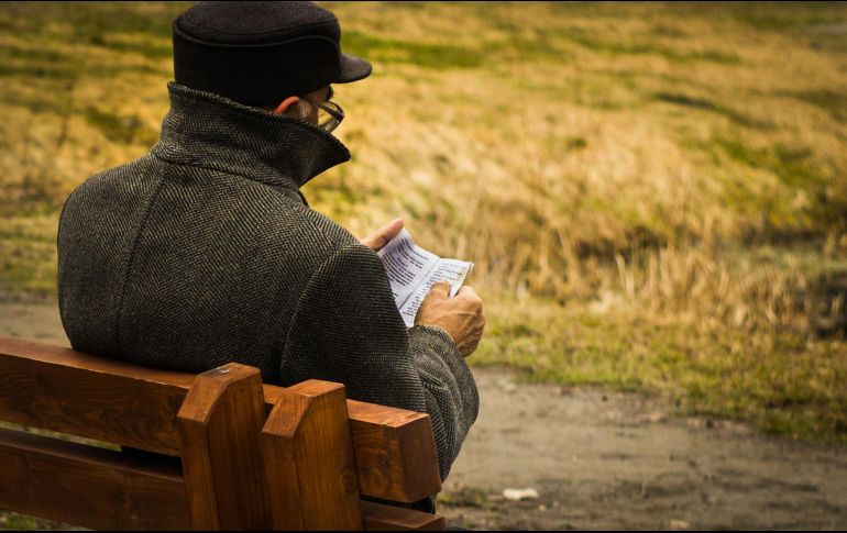 El ramo editorial recordó a través de redes sociales al maestro Zavala y su influencia en la industria. ESPECIAL/Photo by Ihor Malytskyi on Unsplash