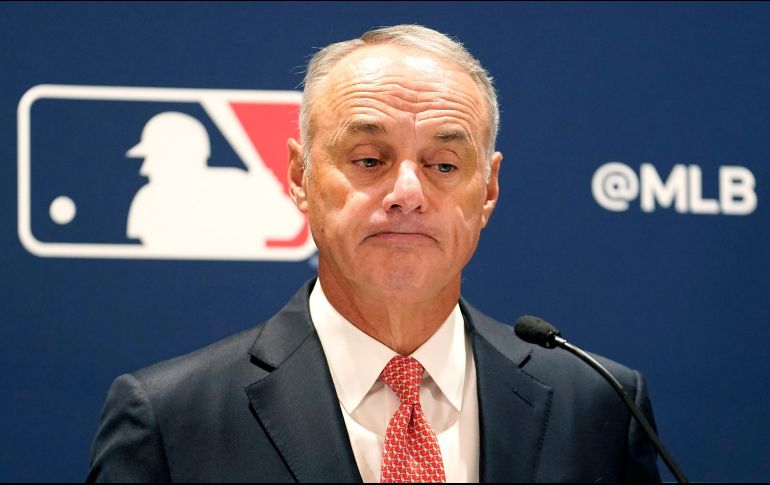 Rob Manfred dice que estas propuestas se presentan con el objetivo de no perjudicar la próxima campaña en el beisbol de las Mayores. AP/C. Arbogast