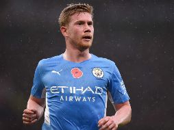 Pep Guardiola, técnico del Manchester City,  dijo que el jugador de 30 años estaba vacunado y que le preocupaba más evitar un brote importante que la ausencia de su estrella. AFP / ARCHIVO