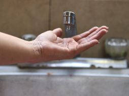 El SIAPA invita a la gente a realizar distintas acciones para el uso responsable y óptimo del agua. NTX / ARCHIVO