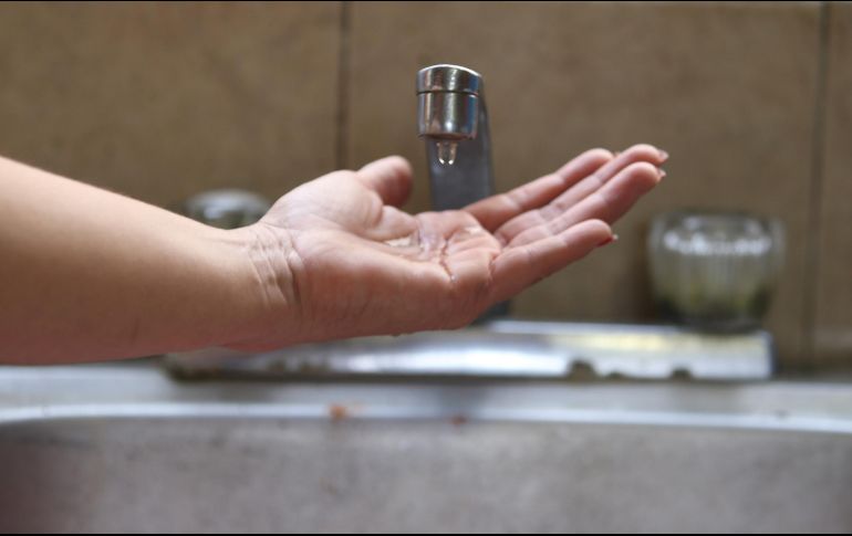 El SIAPA invita a la gente a realizar distintas acciones para el uso responsable y óptimo del agua. NTX / ARCHIVO