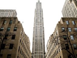 Medios estadounidenses reportan que se registra un incendio en un edificio cercando al Rockefeller Center, en Nueva York, Estados Unidos. EFE / ARCHIVO