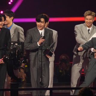 BTS y Bad Bunny triunfan en los American Music Awards 2021