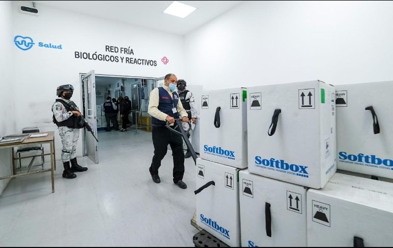 Parte del cargamento de vacunas se usará para completar el esquema a adultos que no tengan la segunda dosis. ESPECIAL