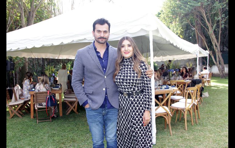 Esteban Palomera y Paulina Álvarez. GENTE BIEN JALISCO/ESMERALDA ESCAMILLA