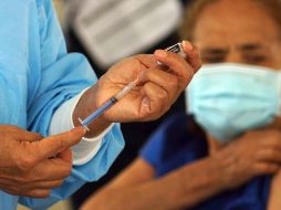 AMLO indica que ya se ha inmunizado al 85% de la población objetivo y el plan nacional de vacunación contempla llegar a más del 90%. SUN / ARCHIVO