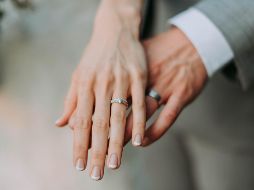 Los trabajadores que quieran solicitar el retiro por matrimonio deberán de contar con su expediente electrónico completo. ESPECIAL/S. Gades-Unsplash