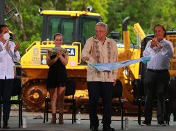 El Presidente López Obrador justifica la medida como una manera de evitar burocracia y dar certeza a las empresas contratistas. NOTIMEX/Archivo