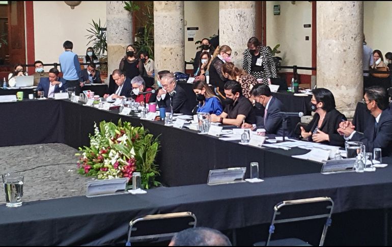 Los funcionarios estatales escucharon cuestionamientos de diputadas y diputados. EL INFORMADOR/R. RIVAS