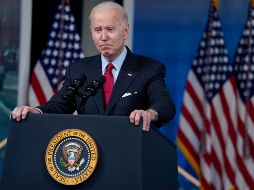 Detallan que la administración de Joe Biden ofrecerá la vacuna contra el COVID-19 a los adultos solicitantes de asilo. AP/E. Vucci