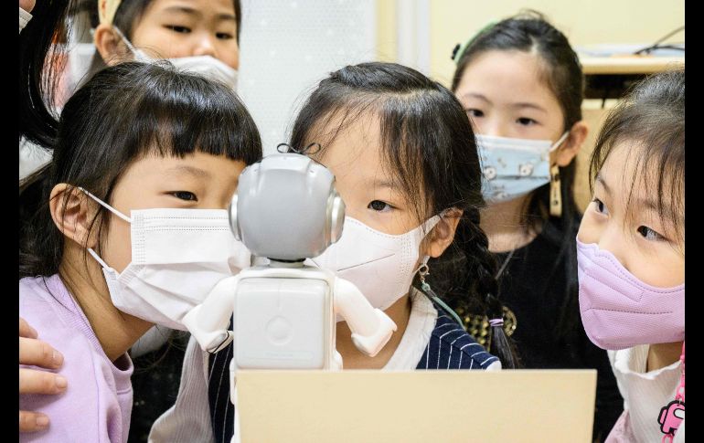 Entre las habilidades de este maravilloso robot están: bailar, cantar, y recitar historias. AFP / A. WALLACE