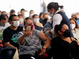 AMLO llama a la población que no se ha vacunado contra la pandemia a que lo haga y se proteja. SUN / ARCHIVO