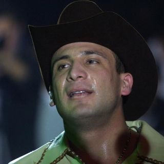 Fans recuerdan a Valentín Elizalde en su aniversario luctuoso