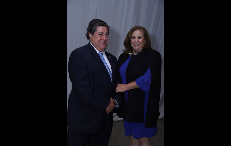 Salvador Ahued y Beatriz Vázquez Urbieta. GENTE BIEN JALISCO/CLAUDIO JIMENO