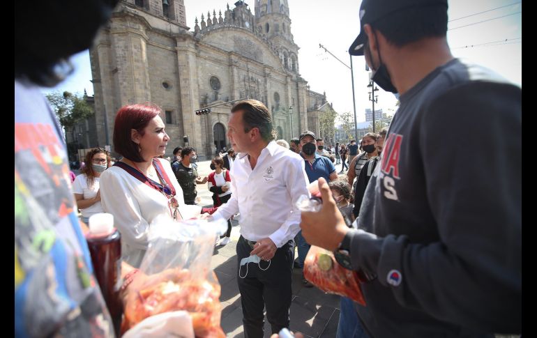 El alcalde Pablo Lemus invitó a los asistentes a impulsar la recuperación de la ciudad con base a su cultura y su gastronomía. ESPECIAL