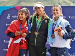 Isabel Aburto se coronó en la prueba K1 W 500 metros de canotaje. ESPECIAL/CONADE