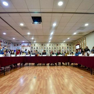 Diputados condicionan recursos a UdeG con consulta; Quirino lo niega