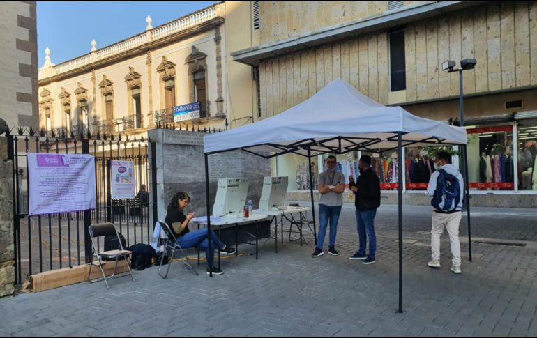 Algunas personas aceptan que han leído o escuchado sobre el Pacto Fiscal, sin embargo, dicen desconocer cuándo es, e incluso reconocen no tener interés en participar. EL INFORMADOR / Y. Mora