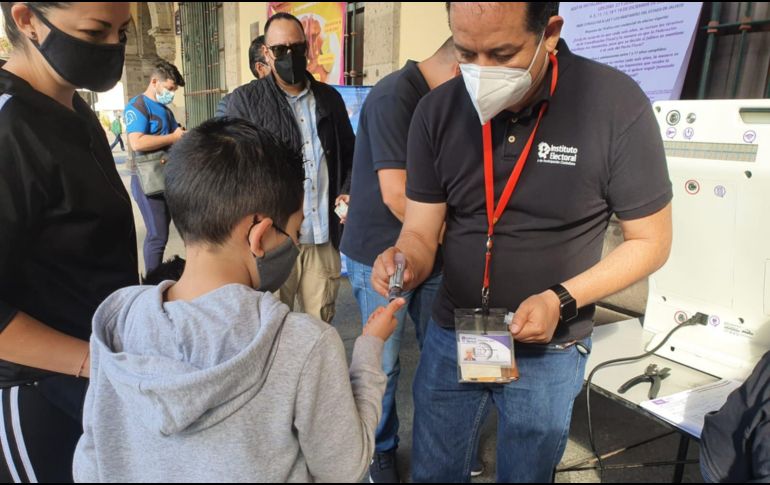 Los menores de 7 a 17 años también podrán votar en la consulta por el Pacto Fiscal de manera conmemorativa, pues su voto no contará. EL INFORMADOR / Y. Mora