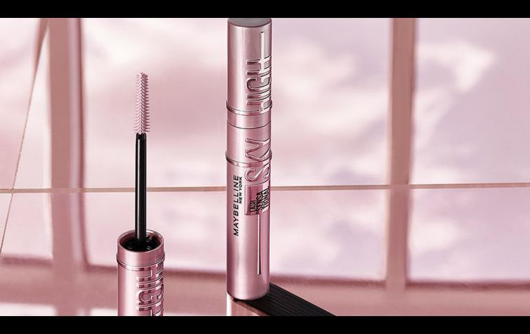 La máscara para pestañas Sky High de Maybelline fue sin duda uno de los productos de belleza preferidos por las amantes del maquillaje este año. INSTAGRAM @MAYBELLINE