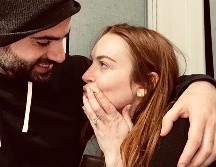 Lindsay Lohan junto a Bader Shammas en la publicación de su compromiso. INSTAGRAM/LINDSAY LOHAN