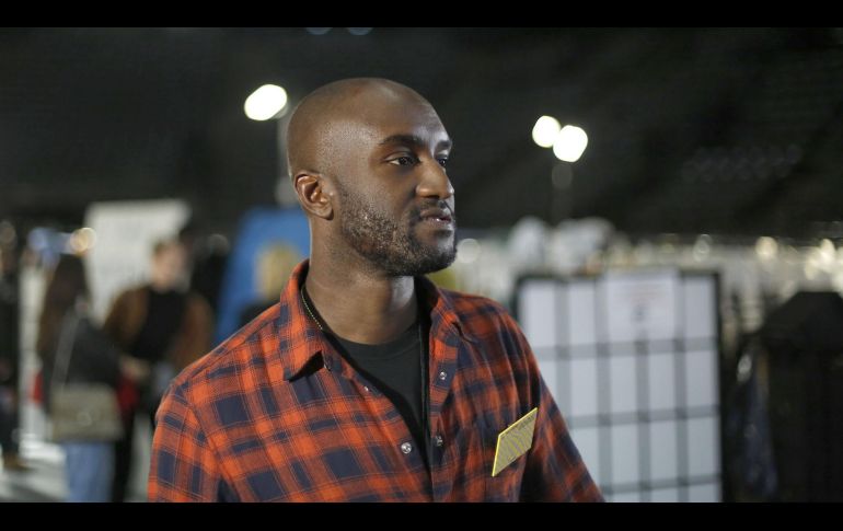 El pasado 28 de noviembre murió el famoso diseñador de modas Virgil Abloh, Director Creativo de la colección masculina de Louis Vuitton y fundador de la firma Off White. AP/ THIBAULT