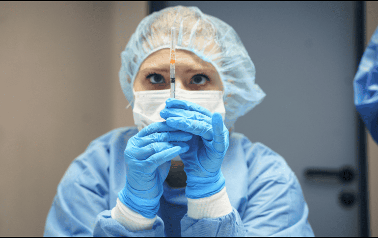 Pfizer ya ha creado dos nuevas versiones de su vacuna en menos de cien días, contra las variantes delta y beta, que finalmente no fueron usadas. AP / F. Rumpenhorst