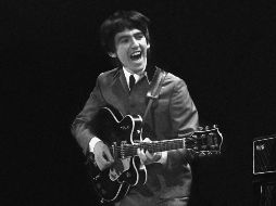 George supo encontrar la forma de convertirse en el guitarrista principal de The Beatles. AP/ARCHIVO