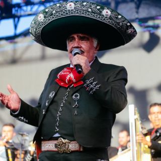 ¡Confirmado! Vicente Fernández sí regresó a terapia intensiva
