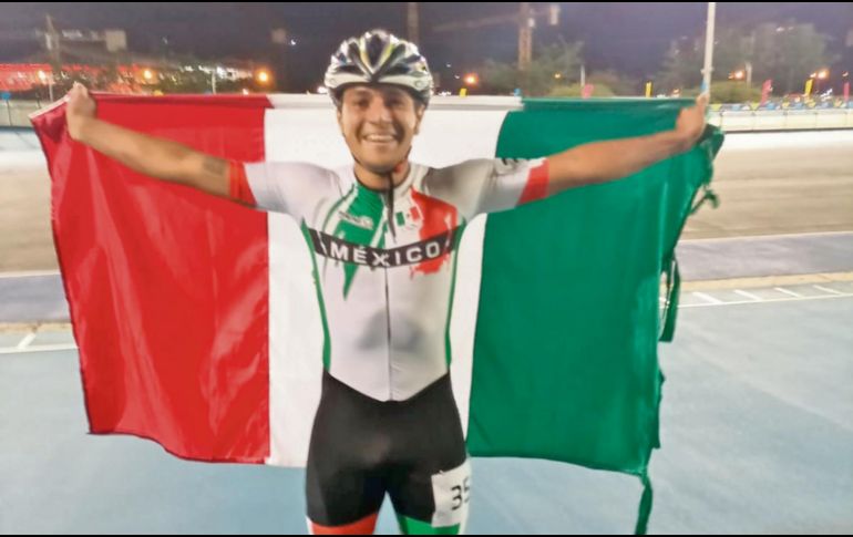 Destaca. El jalisciense Santiago López se llevó la plata en el sprint mil metros del patinaje de velocidad. Especial