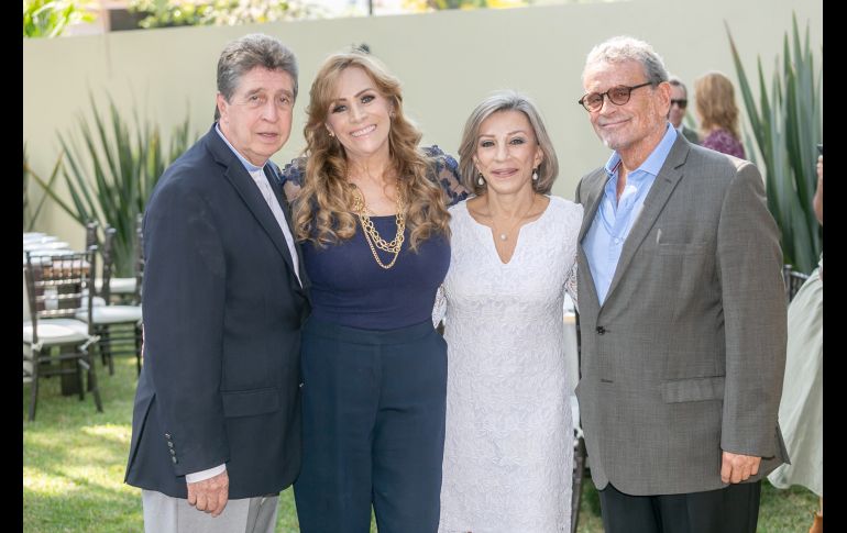 Víctor Ortiz, Irma de Ortiz, Carmen de Laveaga y Braulio Laveaga. GENTE BIEN JALISCO/JORGE SOLTERO