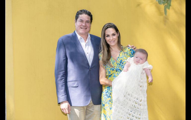 Octavio Pérez, Mery Pozos y León Laveaga. GENTE BIEN JALISCO/JORGE SOLTERO