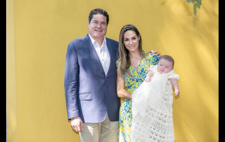 Octavio Pérez, Mery Pozos y León Laveaga. GENTE BIEN JALISCO/JORGE SOLTERO