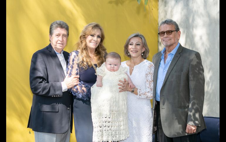 Víctor Ortiz, Irma de Ortiz, León Laveaga, Carmen de Laveaga y Braulio Laveaga. GENTE BIEN JALISCO/JORGE SOLTERO