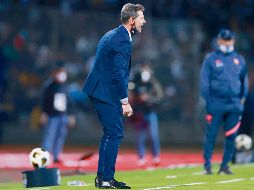 En lo suyo. Diego Cocca vivió con intensidad cada instante del encuentro de anoche disputado en Ciudad Universitaria. Imago7