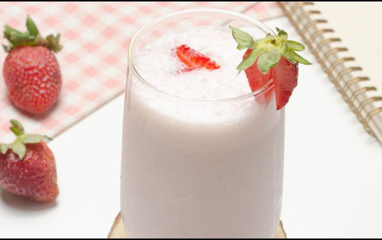 Agua de frutas. ESPECIAL/Photo by Trinh Le Nguyen Ai on Unsplash.