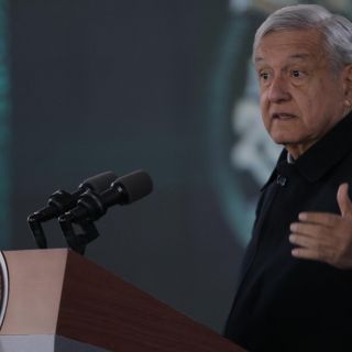Calderón pegó un garrotazo a lo tonto al avispero en Michoacán: AMLO