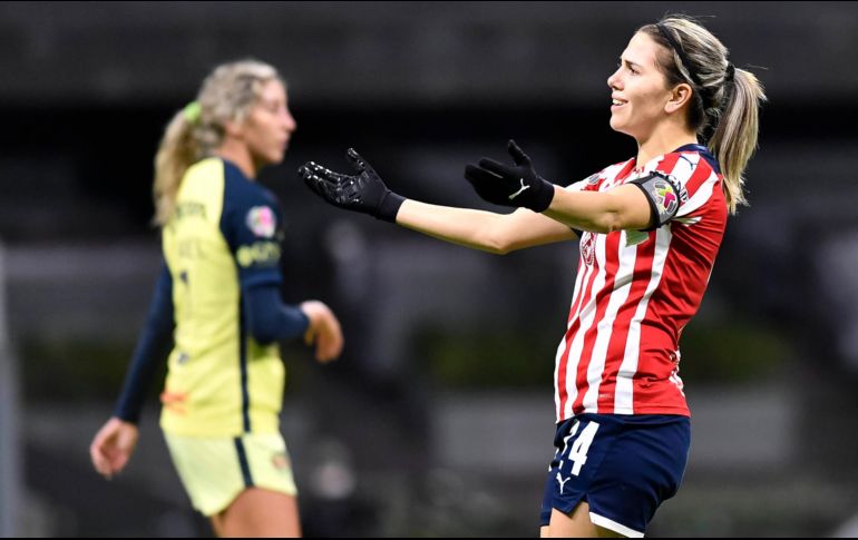 Alicia Cervantes descontó para las Chivas con un golazo, pero no alcanzó para remontar. IMAGO7